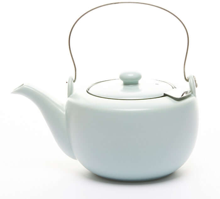 White Satin Teapot with Lid, 20 oz capacity, ideal for steeping loose leaf tea.