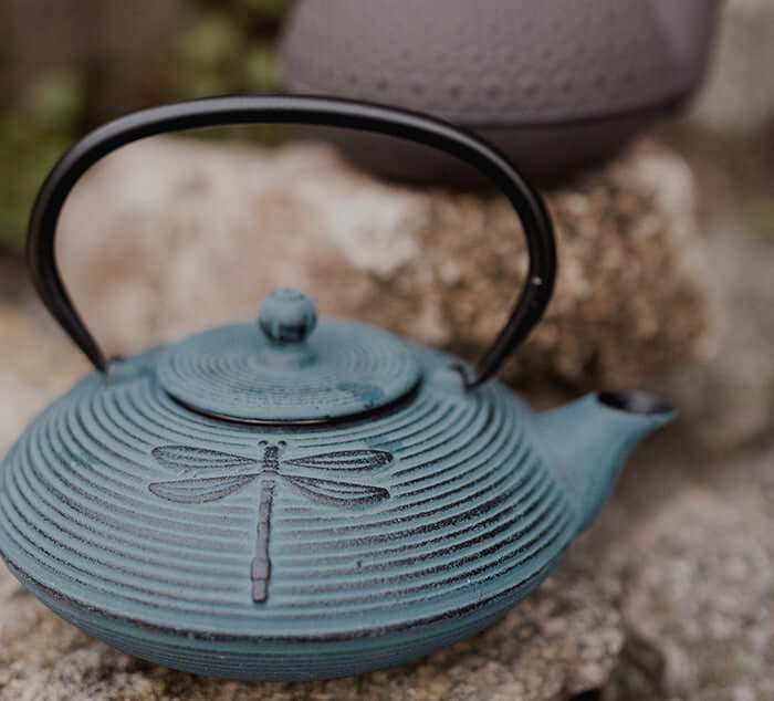 The Tea Spot Tetsubin Teapot - Thumbnail 4